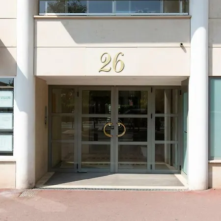 Apartment 26 Boulevard Albert 1er *
